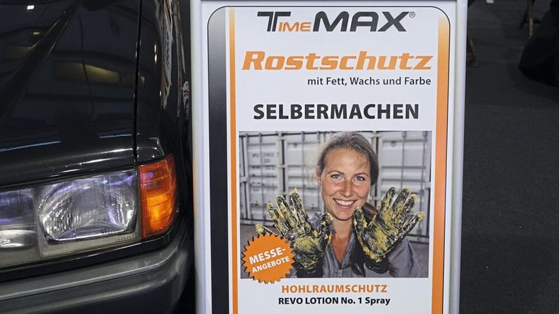 Wichtiges Thema im Klassikbereich: die Konservierung. Viele schwören hier auf Fett anstatt auf Wachs. (Bild: Dominsky –  »kfz-betrieb«)