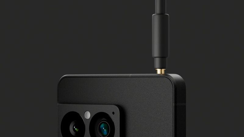 Der 3,5-mm-Klinkenanschluss soll dank Walkman-Technologie eine hohe Audioqualität bieten. (Bild: Sony)