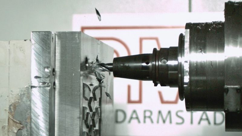 Bild 3: MS³ schützt die Werkzeugmaschine auch bei massiven Einschlägen. (Bild: Jakob Antriebstechnik)