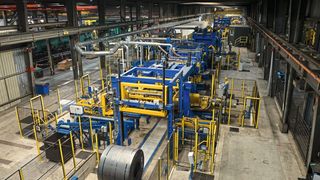 Die Abtafelanlage sei darauf ausgelegt, den Anforderungen verschiedener Industrien gerecht zu werden, darunter Yellow Goods, Landwirtschaft, Bausektor sowie Kräne und Schwerlastfahrzeuge.  (Bild: Tata Steel)