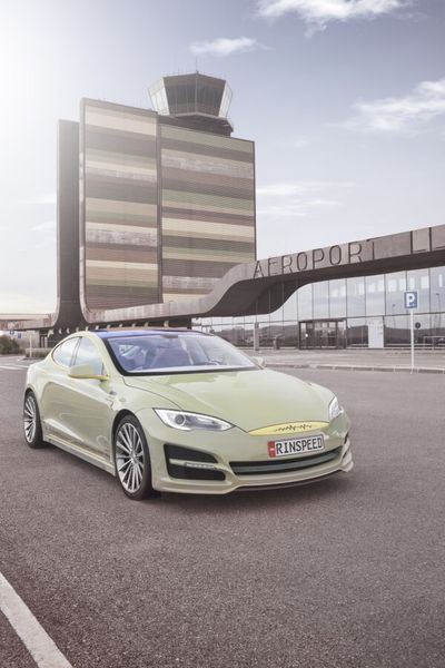 Mit dem vollelektrisch angetriebenen Konzeptfahrzeug „XchangE“ zeigt die Schweizer Ideenschmiede Rinspeed auf dem Genfer Auto-Salon die Zukunft des autonomen Fahrens.  (Rinspeed)