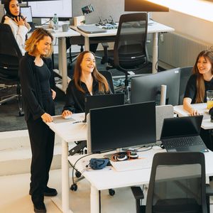 Account Management Team bei Trustlocal(Bild:  Kenneth McGinley)