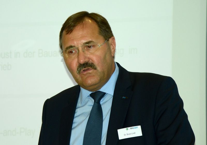 Dr. Bruno Lindl, Geschäftsführer Forschung und Entwicklung, macht klar, dass die Investitionen in Forschung und Entwicklung auch Invenstitionen in die Zukunft sind, um wettbewerbsfähig zu bleiben. (Bild: Stefanie Michel)