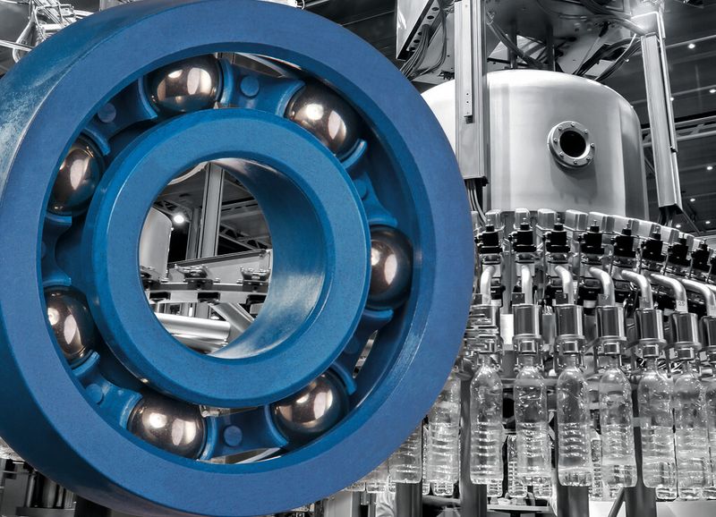 Von der Schmiermittelfreiheit der Kunststoff-Kugellager können sensible Anwendungen wie beispielsweise in der Lebensmittelindustrie profitieren. (Bild: Igus)