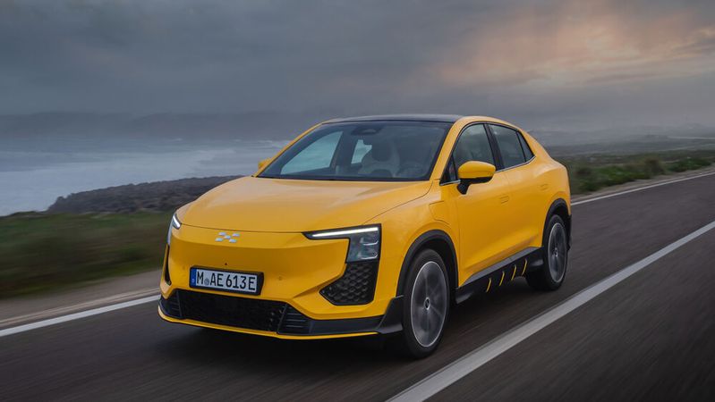 Mit gut 4,80 Metern Länge gehört der U6 zur gehobenen Mittelklasse.(Bild:  Aiways)