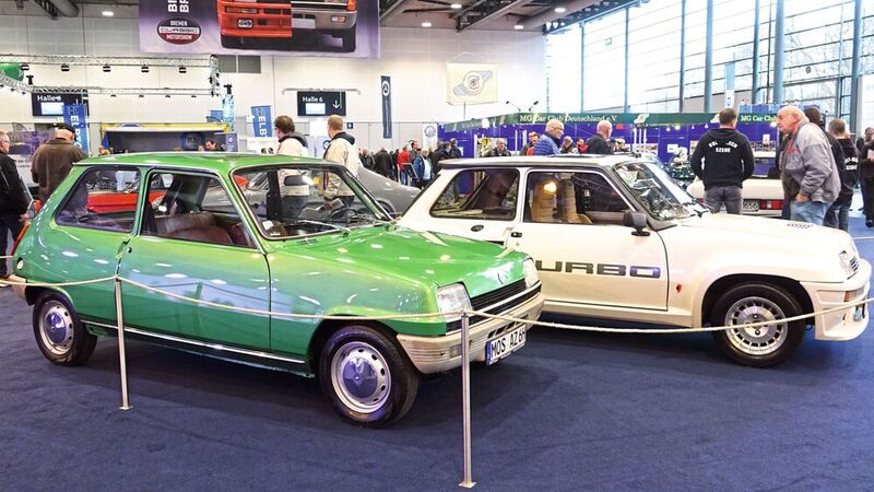 Auch der Renault 5 Turbo, gebaut in zwei Serien, war ein Motorsportfahrzeug und besaß einen längs eingebauten Mittelmotor. Hier entstanden immerhin 4.870 Fahrzeuge. Die werden heute zum Teil zu sechsstelligen Preisen gehandelt. (Bild: Dominsky –  »kfz-betrieb«)