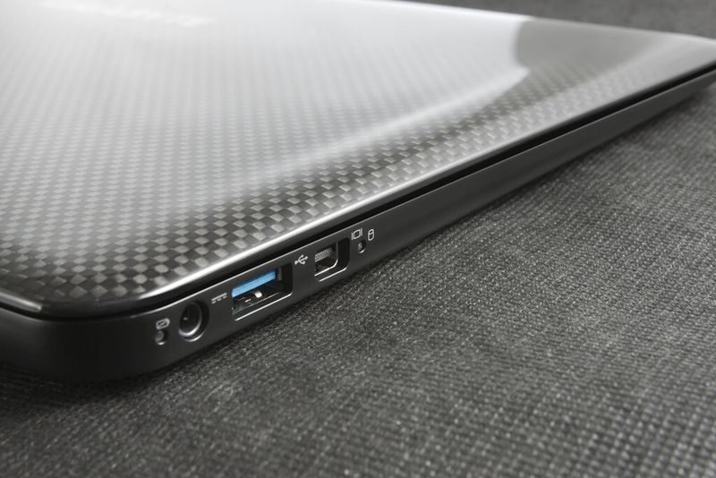 Das Gehäuse des Ultrabooks Carbon Fibre X11 besteht aus einem Aluminiumrahmen und Karbonfaser. (Gigabyte)