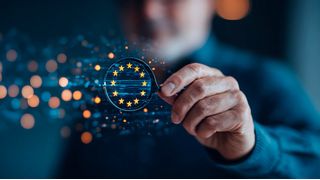 Die EU-Kommission überprüft, ob Marktstellung und das Greifen gesetzlicher Vorschriften in Bezug auf AWS und Azure im Einklang stehen.  (Bild: © Cam - stock.adobe.com)