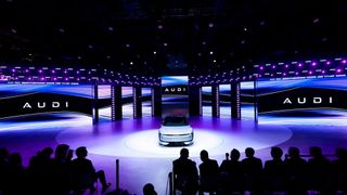 Der AUDI E5 Sportback soll in nur 18 Monaten entstanden sein und kann damit mit der Entwicklungszeit der neuen Autohersteller mithalten. (Bild: Audi)