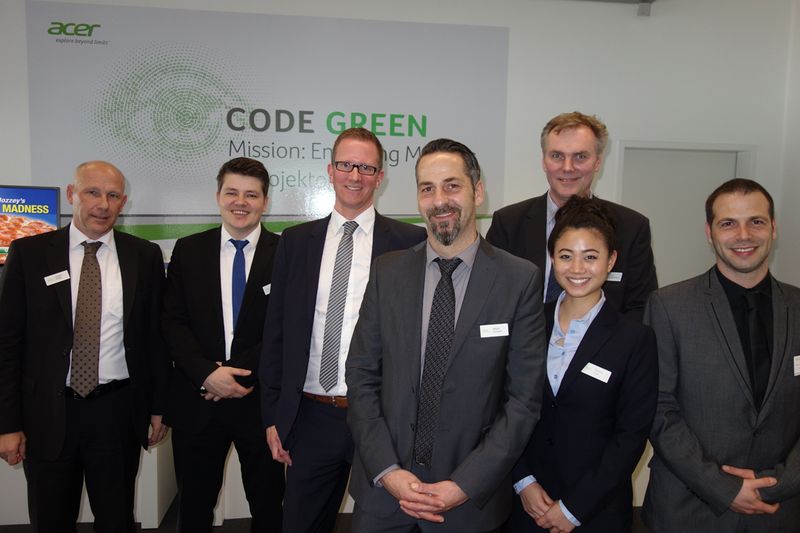 Das ACER Projektoren Team (v. l.) Norbert Krüger, Tobias Rönnebeck, Dennis Preuss, Holger Lennartz, Dirk Weltermann, Bujieng Phan und Sascha Gottschalk. (Bild: IT-BUSINESS)