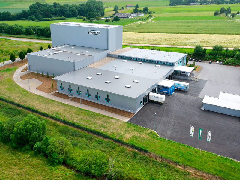 Das Stauff Logistikzentrum in Neuenrade-Küntrop wurde auf 55.880 Behälter- und 10.348 Palettenstellplätze erweitert. (Vosswinkel)