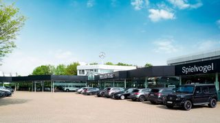 Das Mercedes-Benz-Autohaus Spielvogel gehört jetzt zur Herbrand-Gruppe. (Bild: Herbrand)