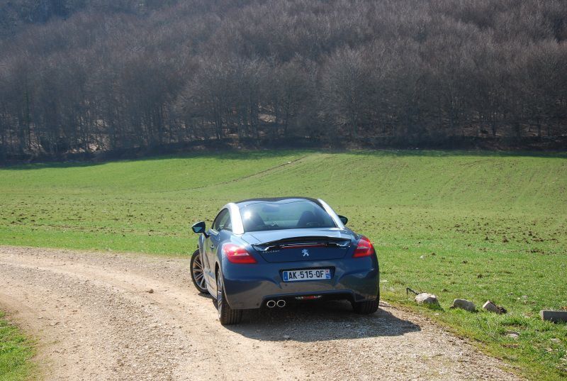 Das flache Heck beherbergt einen alltagstauglichen, 321 Liter großen Kofferraum. (Archiv: Vogel Business Media)