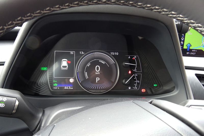 Das Kombiinstrument erinnert in Teilen an Mitsubishi-Modelle. (Seyerlein / »kfz-betrieb«)