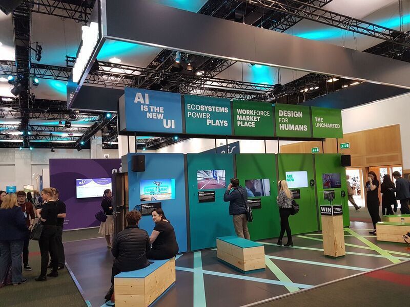 Zu den Ausstellern und Partnern gehörte auch Accenture. (Oliver Schonscheck, IT-Business)