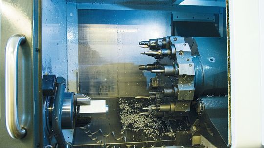 Der Maschinenraum weist nach der  Bearbeitung keine Aerosole auf und bleibt sauber.(Bild:  Henkel)