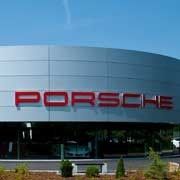 Die Hülpert-Gruppe eröffnete das neue Porsche-Zentrum in Recklinghausen (Foto: Hülpert)