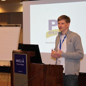 Tagungsbeginn: Rede von Frank Roebers (Vorstand Synaxon) (Archiv: Vogel Business Media)