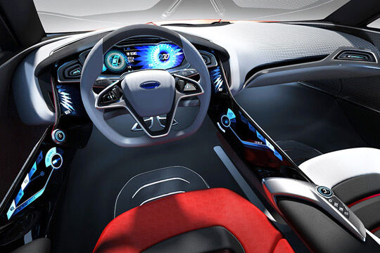 Mit dem Evos Concept erforscht Ford die Möglichkeiten, die adaptive Technologien in der Zukunft für das Fahrerlebnis bieten. (Ford)