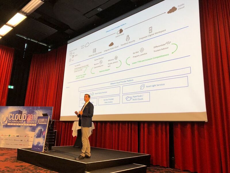 Multi-Cloud-Management mit VMware auf AWS-Basis: Mario Euker zeigte die Vision und die Cloud-Strategie auf der CLOUD 2019 Technology & Services Conference. Tech Data ist als Distributionspartner mit an Bord. (Vogel IT-Medien)