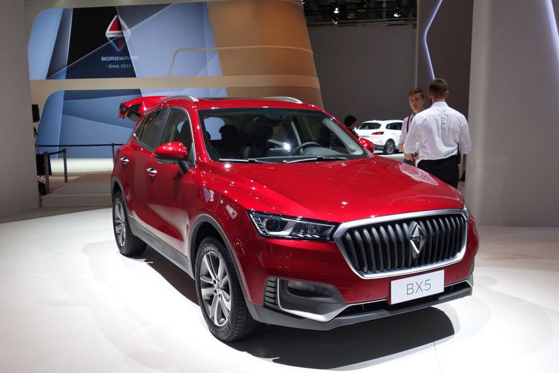 ...sowie sein kleiner Bruder BX5, die beide in China bereits auf dem Markt sind. (Wehner/»kfz-betrieb«)