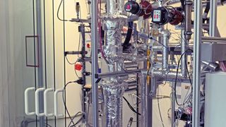 In der Miniplant wurde die Methanolsynthese aus Hüttengasen erfolgreich demonstriert. (Bild: Fraunhofer ISE)