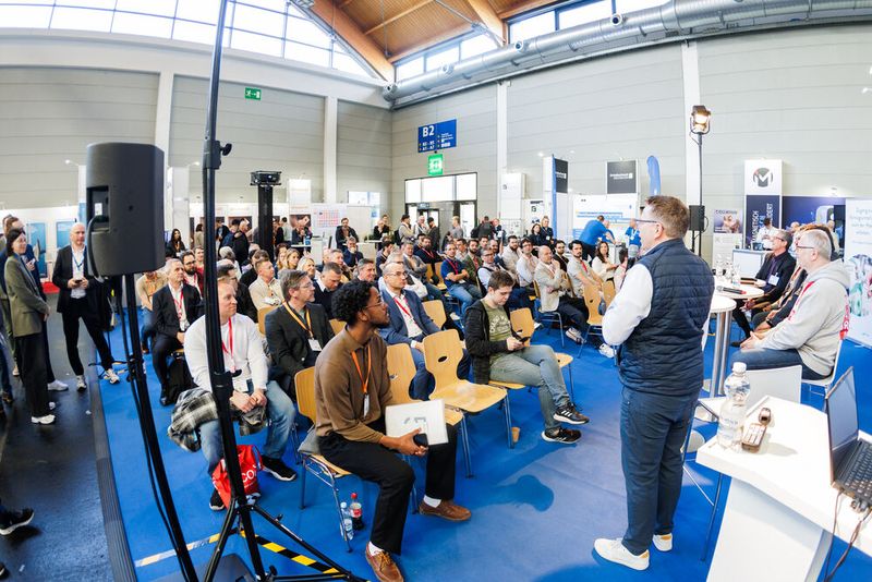 Die all about automation in Friedrichshafen wächst: Sowohl bei der Besucherzahl als auch bei der Anzahl der Aussteller hat die Automationsplattform am Bodensee um mehr als 20 Prozent zugelegt. (Bild: Easyfairs)