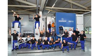 Das fast vollständige und hervorragend ausgebildete Ibor-Team und die neue Reiden RX12, mit der ab sofort ein neues Teilespektrum gefertigt werden kann.   (Thomas Entzeroth)