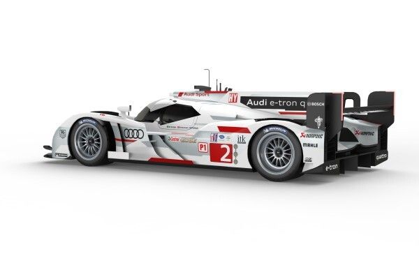 Der neue Audi R18 e-tron quattro: für die Rennsaison 2013 wurde der Rennbolide mit Hybridantrieb gründlich überarbeitet (Bild: Audi Motorsport)