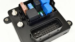 Die Redline Power Box Medium ist eine kompakte Lösung für Unterverteiler und Steuerungen. (Bild: Würth Elektronik ICS)