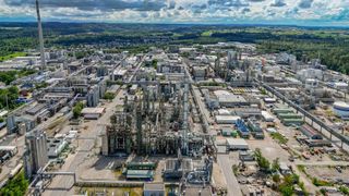 Chemiepark-Struktur mit Potenzial: Infraserv Gendorf arbeitet daran, neue Start-Ups und Scale-Ups im Chemiepark Gendorf anzusiedeln. Die vorhandene Plug & Play-Infrastruktur sowie Rundum-Servicepaket überzeugt, wie jüngste Ansiedlungen zeigen. (Bild: Heiner Heine)