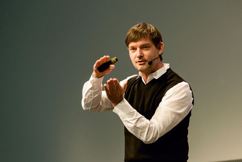 Matthias Naumann (Audi-Zentrum Dresden) riss die Zuschauer mit und zeigte ihnen: „Zubehör ist sexy!“ (Stefan Bausewein)