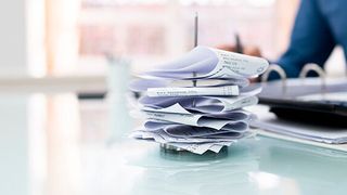 Die Unit4-Lösung etabliert einen stringenten Prozess, um E-Rechnungen zu verarbeiten und zu archivieren. (© Andrey Popov - adobe.stock.com)