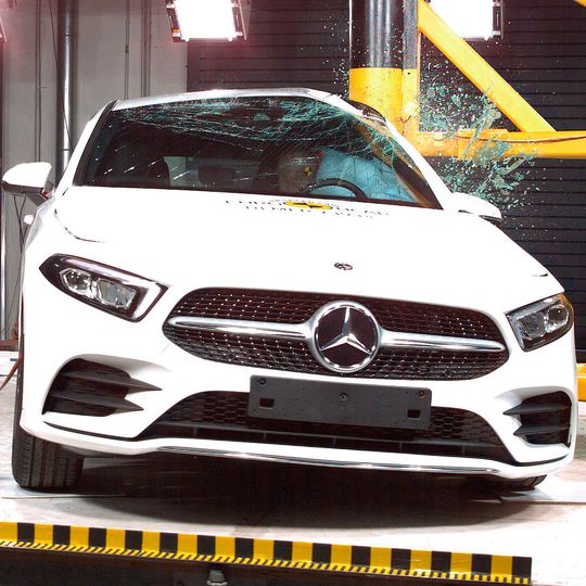 Klassenbeste bei den Kompaktwagen im Euro-NCAP-Crashtest: Die Mercedes A-Klasse.(Bild:  Euro-NCAP)