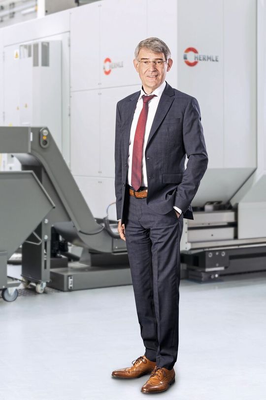 Franz-Xaver Bernhard ist im Vorstand nach Übertragung der Zuständigkeit für den Vertrieb an Kai Bacher noch bis Ende 2025 für Forschung & Entwicklung zuständig.(Bild:  Hermle AG)