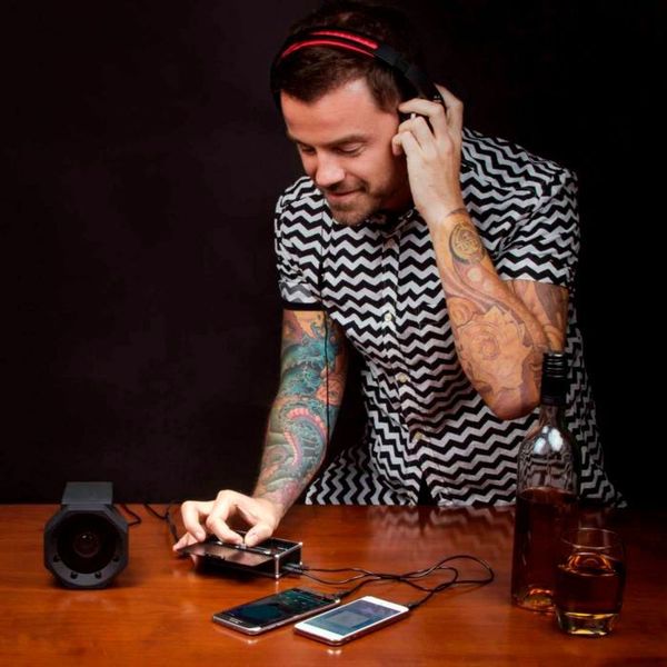 So geht Vatertags-Party! Für 39,95 Euro bietet Monsterzeug ein DJ Mini-Mischpult an. (Monsterzeug.de)