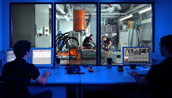 FKLG: Voller Einsatz am FKLG-Prüfstand (DLR)