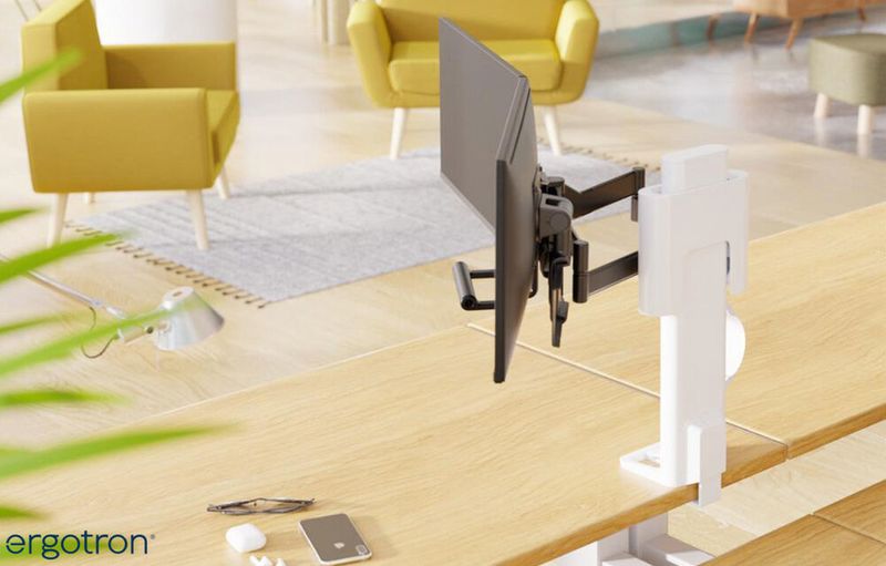 Um ein möglichst angenehmes Umfeld zu schaffen und den gestiegenen Anforderungen an einen komfortablen, ergonomischen Arbeitsplatz gerecht zu werden, hat Ergotron die Monitorhalterung Trace entwickelt. Das Besondere daran: Die Tisch-Monitorhalterung folgt intuitiv den Bewegungen ihrer Nutzer und bleibt immer in der Spur. (BTS Business Trading Shops)
