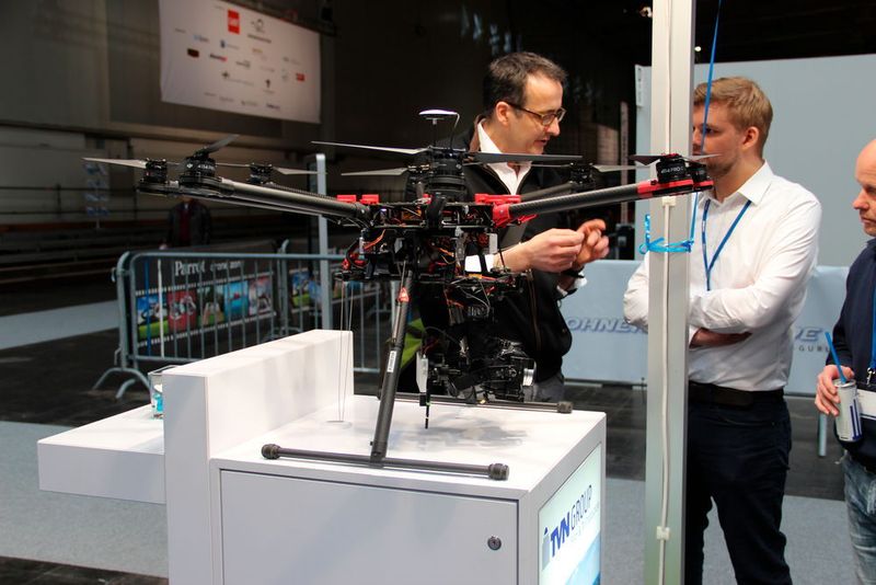 Abseits von Filmaufnahmen gab es wenige industrielle Anwendungsbeispiele der Flugdrohnen. (Bild: Robert Horn)