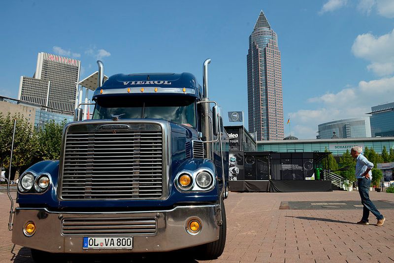 Natürlich durften US-Trucks nicht fehlen. (Mack)
