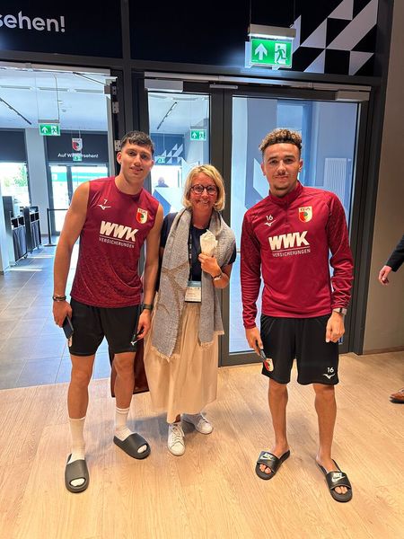 Stephanie Steen (IT-BUSINESS) hat natürlich die FCA Spieler sofort erkannt, Ihr auch? (Bild: Vogel IT-Medien GmbH)