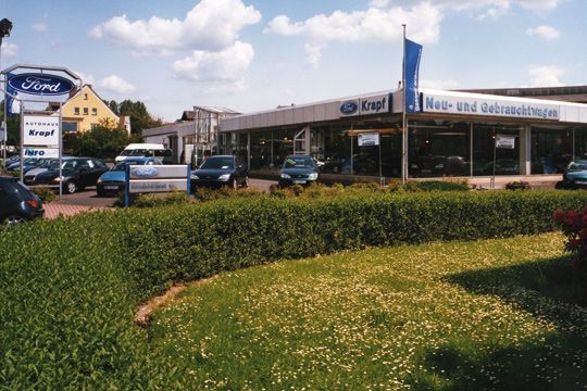 Die einzelnen Betriebe, hier das Autohaus Krapf in  Bebra, sind allesamt eigene Profit-Center. (Archiv: Vogel Business Media)