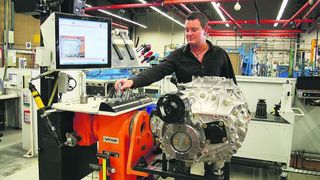 ZF setzt in Friedrichshafen beim Rückbau von Getrieben das Tool-Center von Atlas Copco ein. (Archiv: Vogel Business Media)