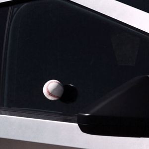 Auch die Scheiben sollen mehr aushalten als bei herkömmlichen Autos.(Bild:  Tesla)