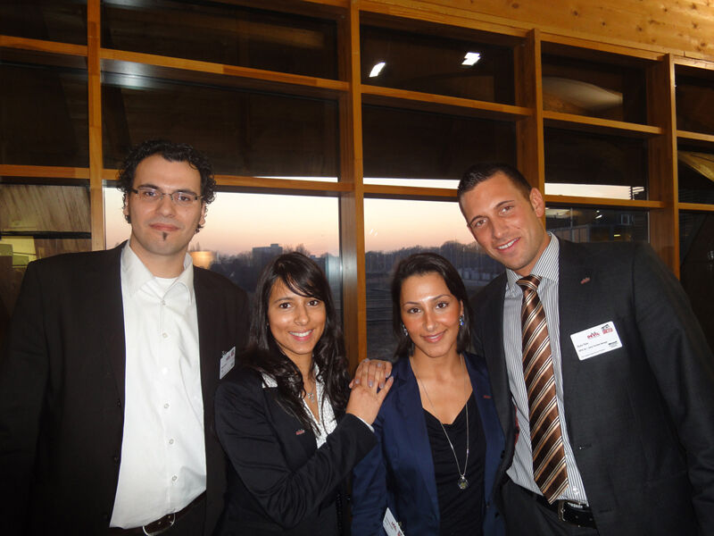 Benjamin Herdt, Asus (l.) mit dem Devil-Team Asmaa Bayar, Johaina Ben Cheik und Dustin Palm (r.) (Archiv: Vogel Business Media)