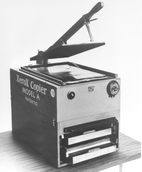 Das Model A, auch bekannt als Ox Box, war 1949 der  erste kommerziell verfügbare Kopierer (Xerox)