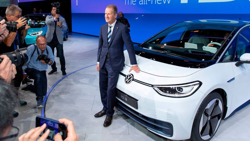 Herbert Diess war mit dem ID 3 im Urlaub.(Bild:  Volkswagen)