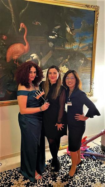 Diese Queens rocken jede Party: (v. l.) Besa (IT-BUSINESS), Aline Gauthier (Samsung) und Sun Spornraft (INSYS) (Bild: Hannes Magerstädt)