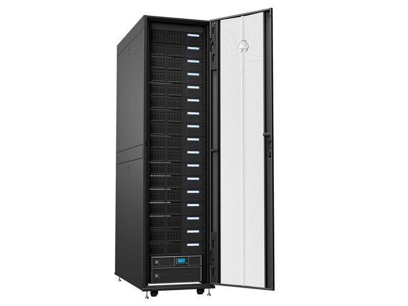 Liebert GXT5 verfügt über individuell steuerbare Steckdosen für eine verbesserte Sicherheit und kann remote gesteuert werden. (Vertiv)
