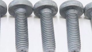 Gewindefurchende Schrauben mit der Nachschmierung Delta-Lube 50 zeigen nach 1000 h kein Rotrost (gemäß Salzsprühnebeltest DIN EN ISO 9227). (Dörken MKS-Systeme)